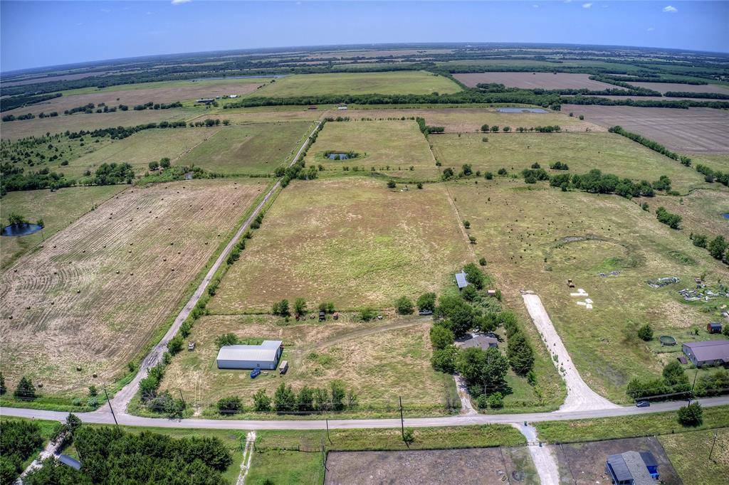 718 County Road 1063, Greenville, TX 75401