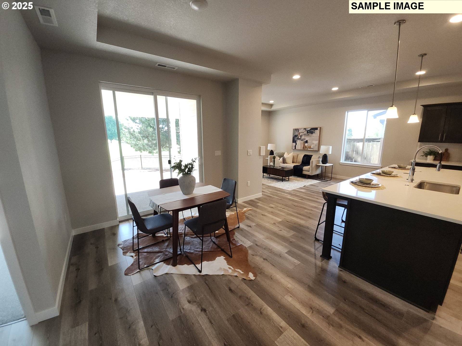 717 Magnolia AVE, Woodburn, OR 97071