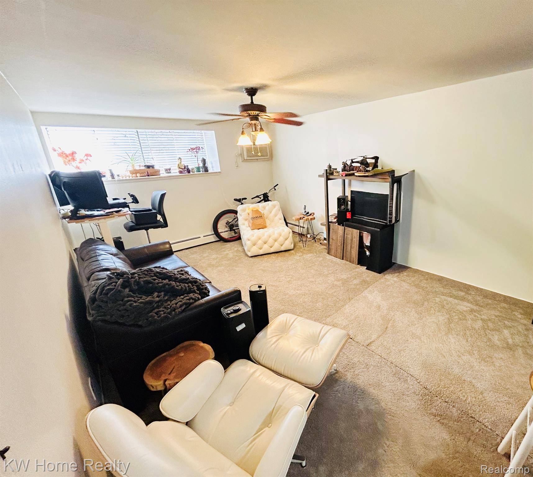 28418 W 8 Mile RD #a5, Farmington Hills, MI 48336