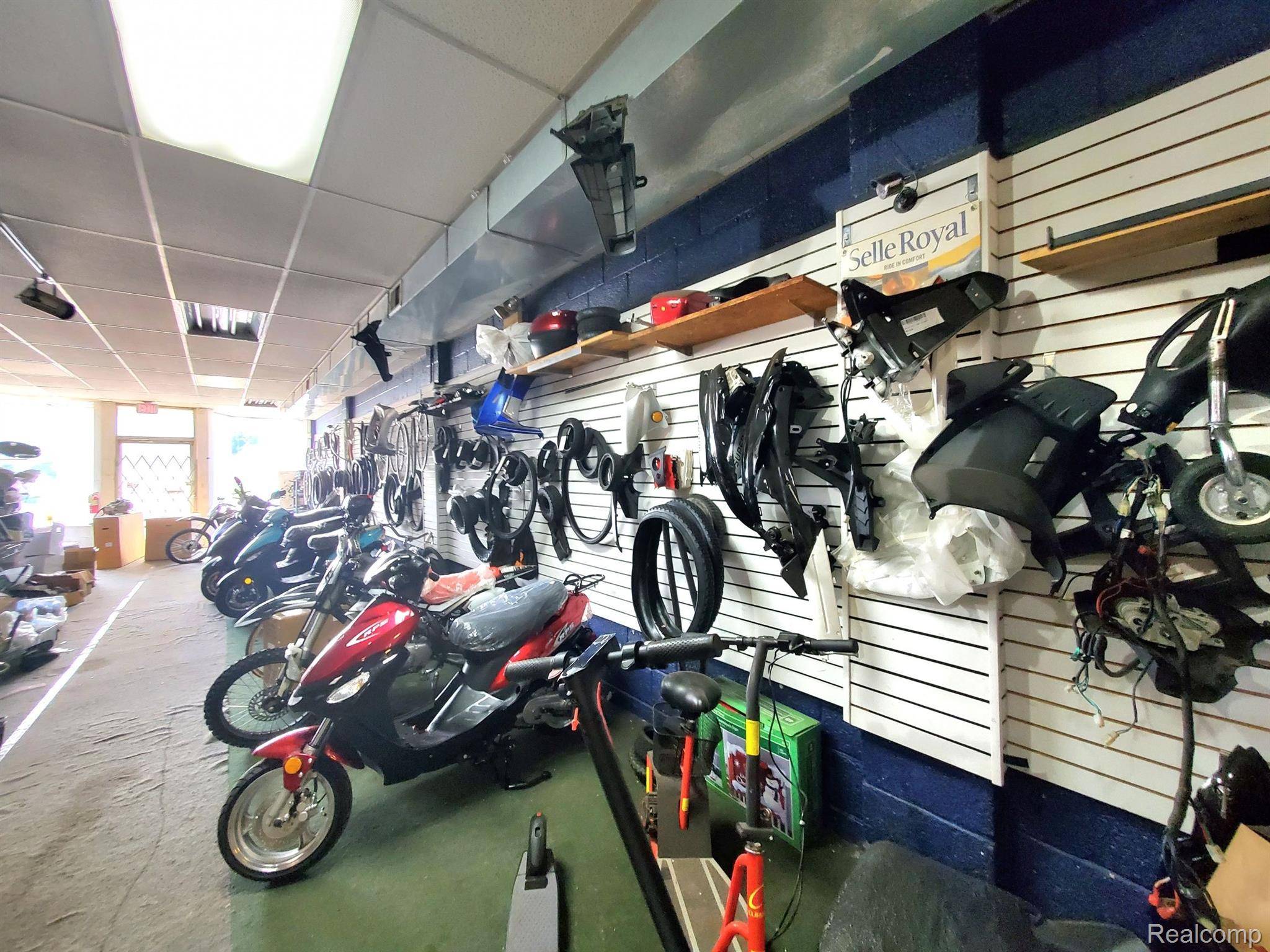 3123 S WAYNE RD, Wayne, MI 48184