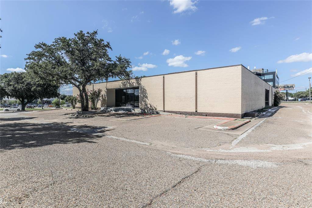 7471 Marvin D Love, Dallas, TX 75237