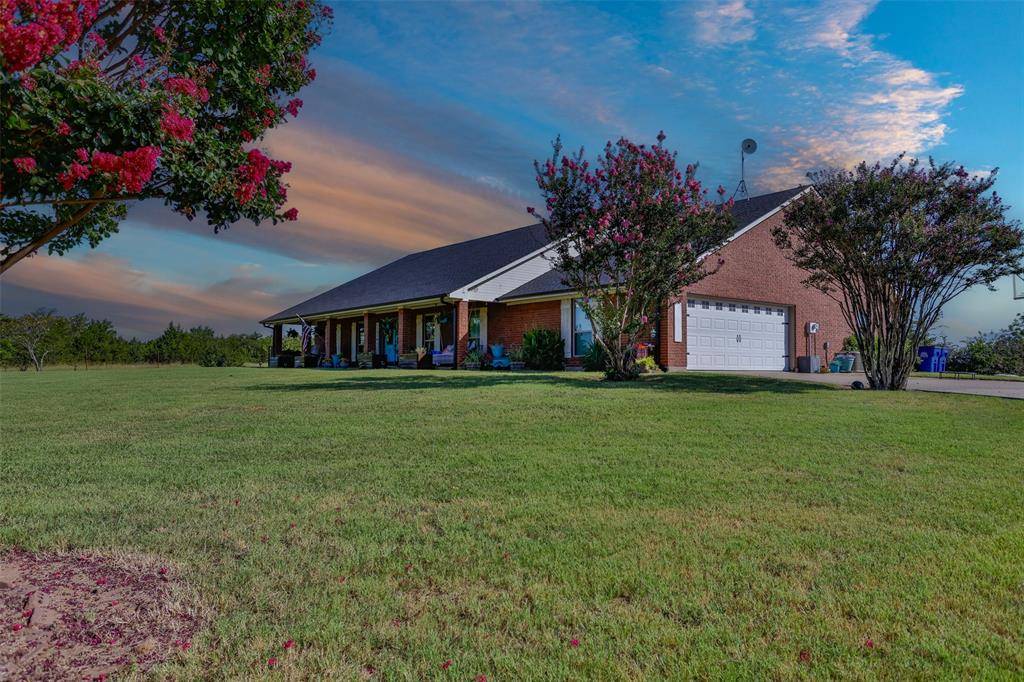 491 Navajo Road, Whitesboro, TX 76273
