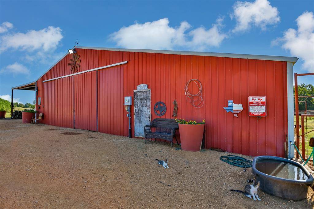 491 Navajo Road, Whitesboro, TX 76273