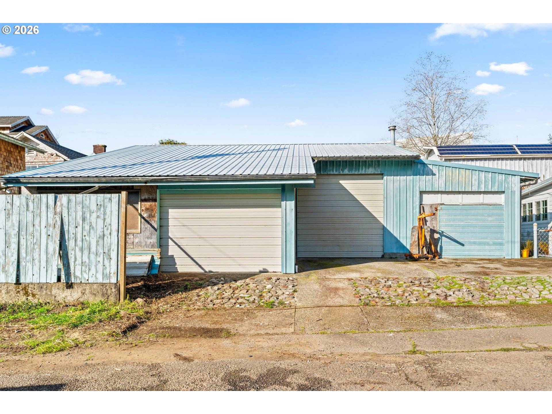 217 PITT ST, Gardiner, OR 97441