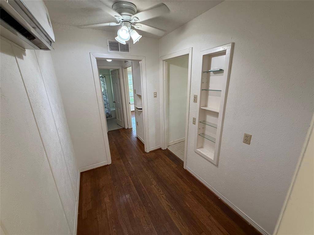 3623 Mount Everest Street, Dallas, TX 75211