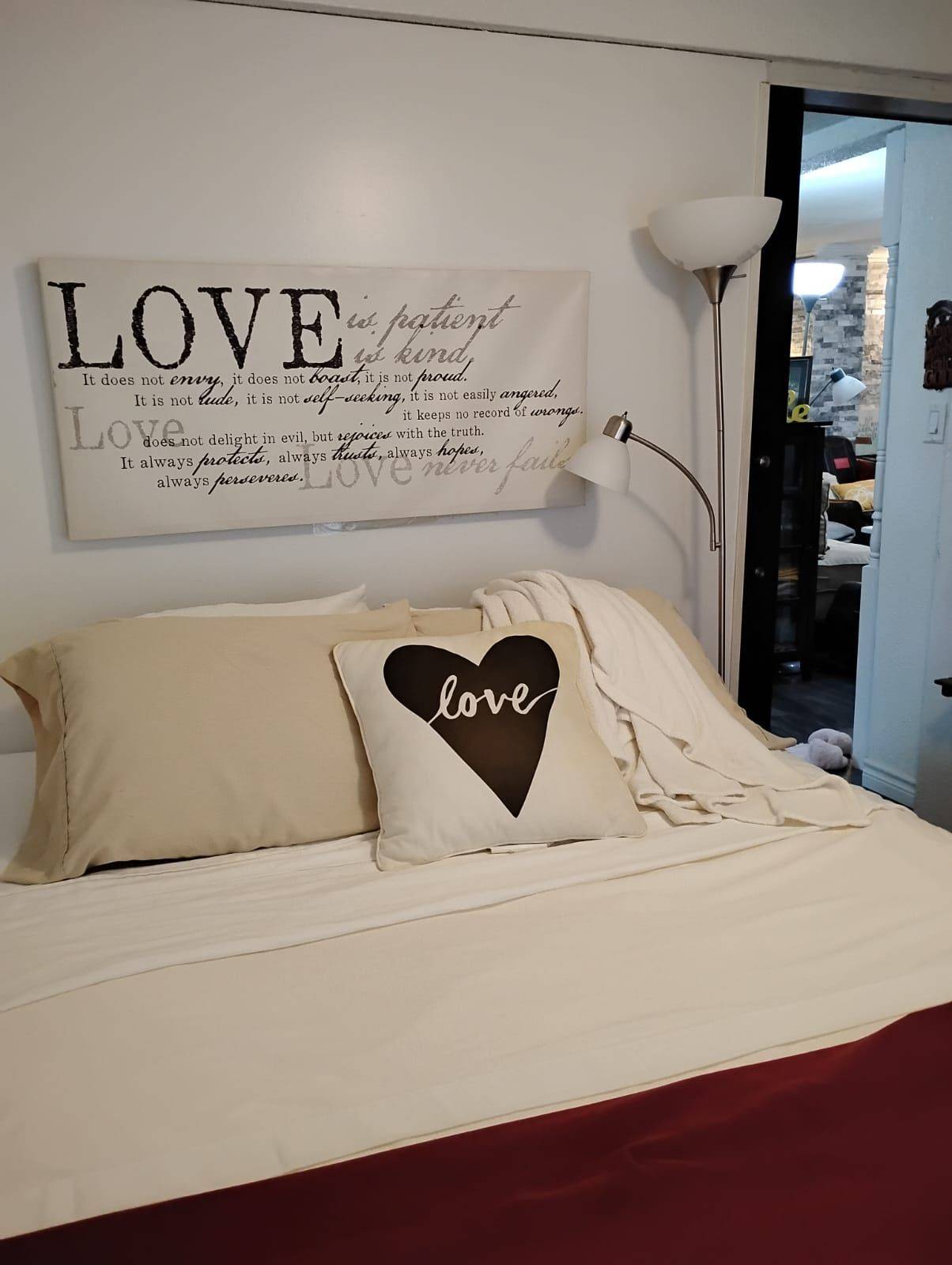 28 & 30 Thompson DR, Georgina, ON L0E 1L0