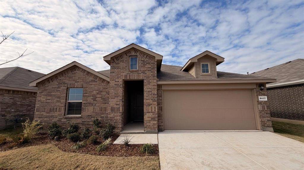 8437 COFFEE SPRINGS Drive, Fort Worth, TX 76131