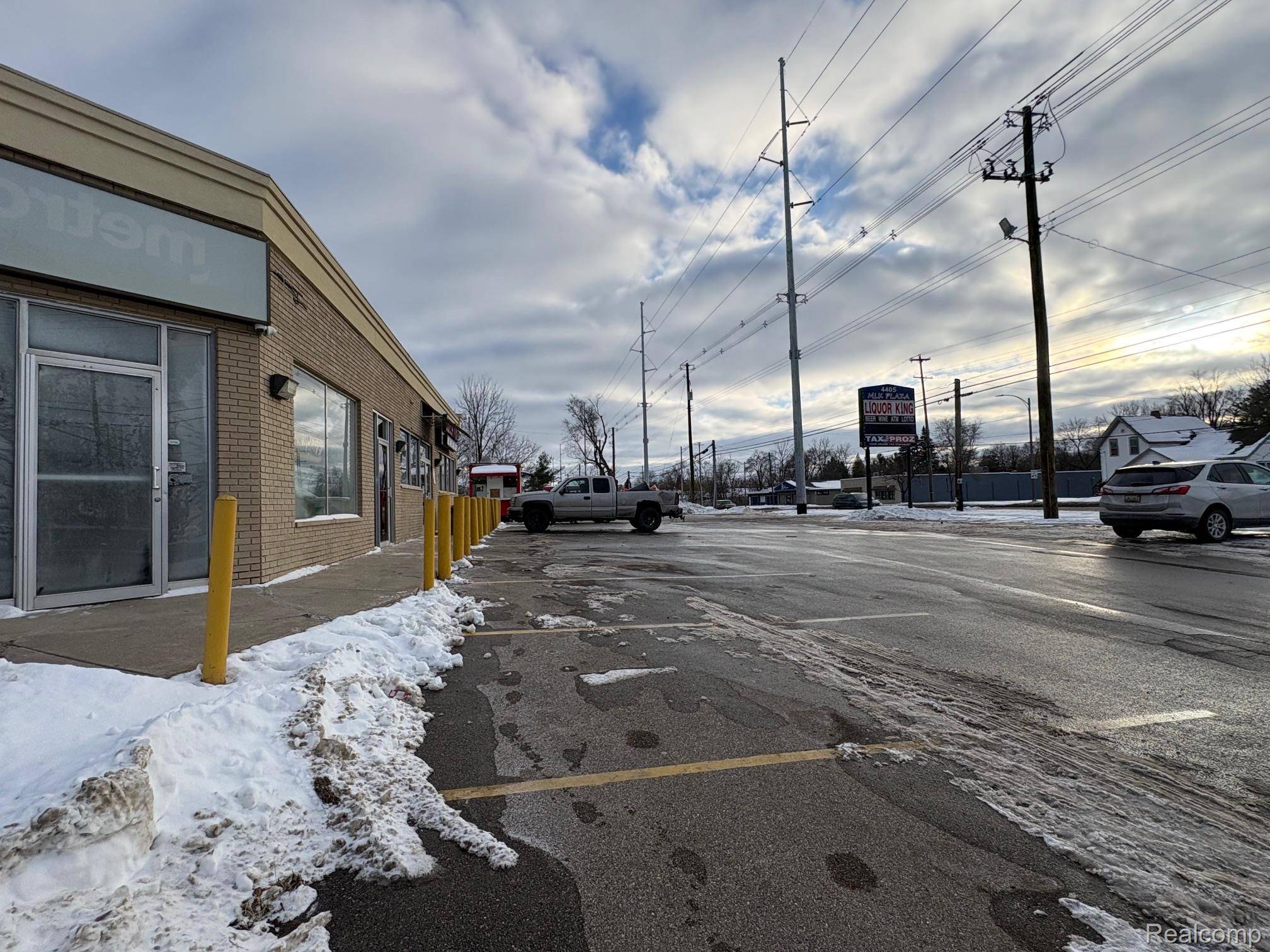 4405 S Martin Luther King Jr BLVD #B, Lansing, MI 48910