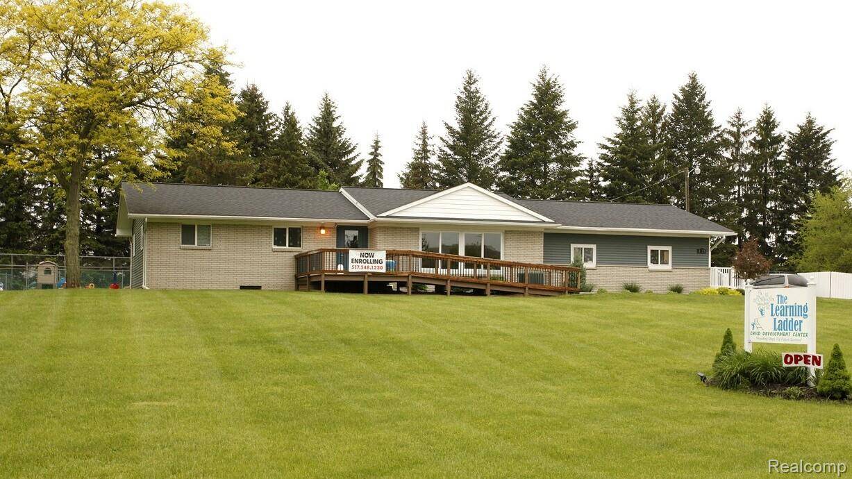 1025 Yorkshire DR, Howellcity_livingston, MI 48843