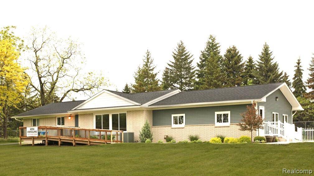 1025 Yorkshire DR, Howellcity_livingston, MI 48843