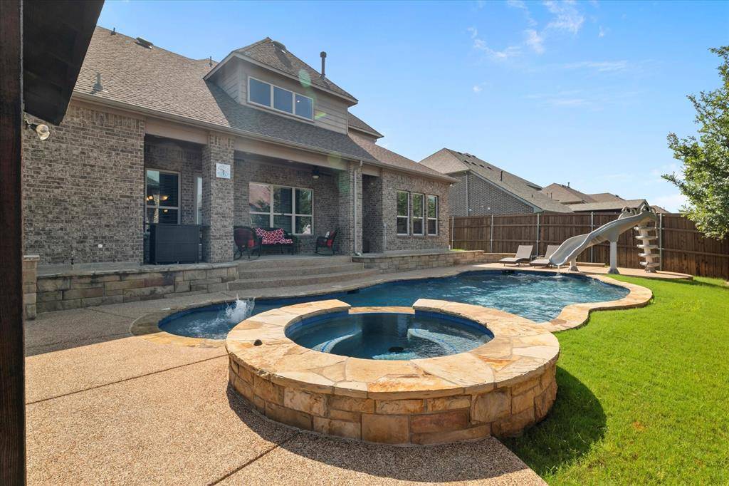 2804 Trophy Club Drive, Trophy Club, TX 76262