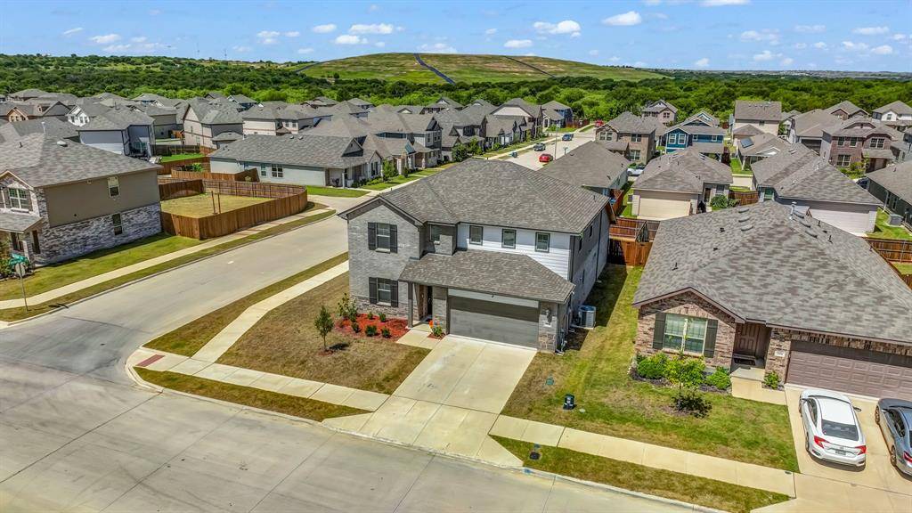 2860 Fox Trail Lane, Fort Worth, TX 76108