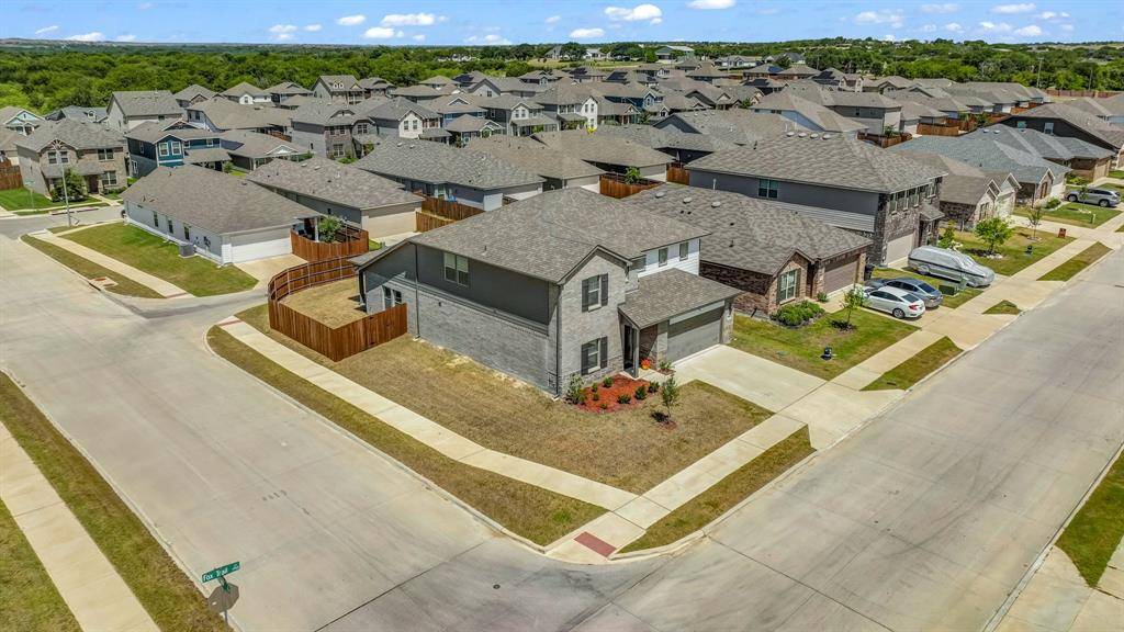 2860 Fox Trail Lane, Fort Worth, TX 76108