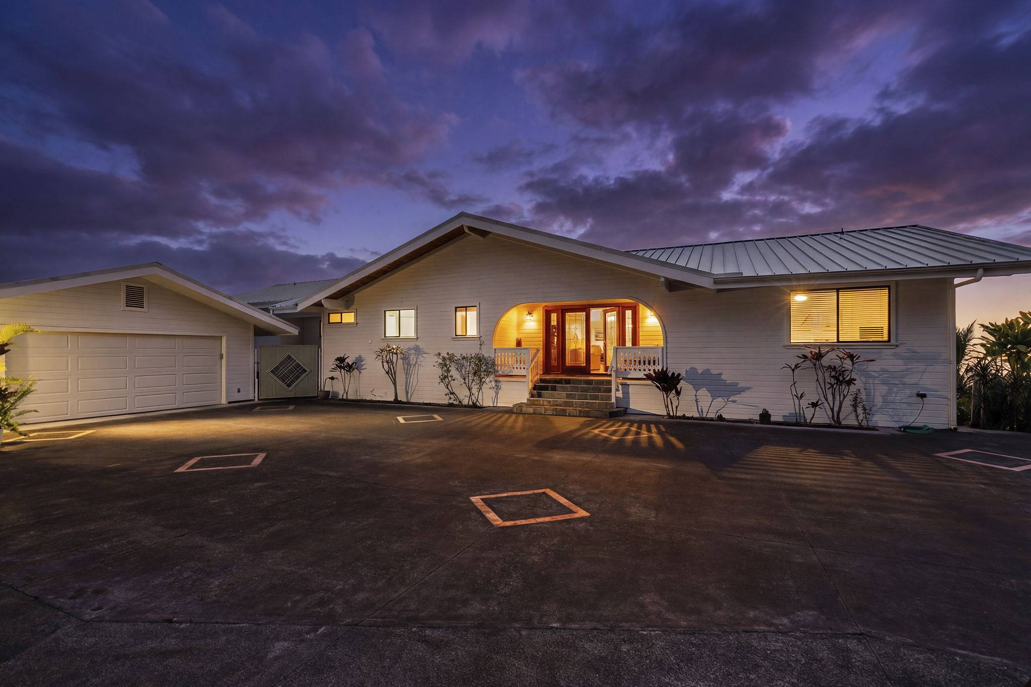 82-5944 WAKIDA DR, Captain Cook, HI 96704