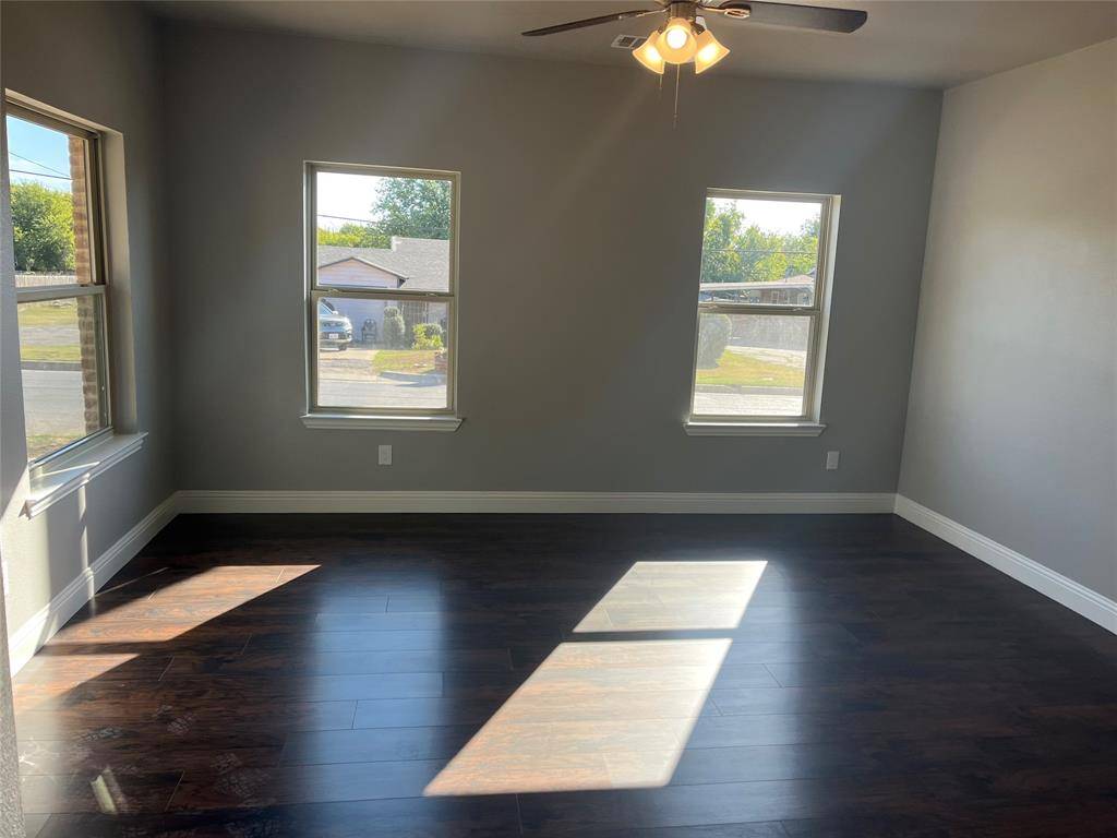 4340 M Avenue, Fort Worth, TX 76105