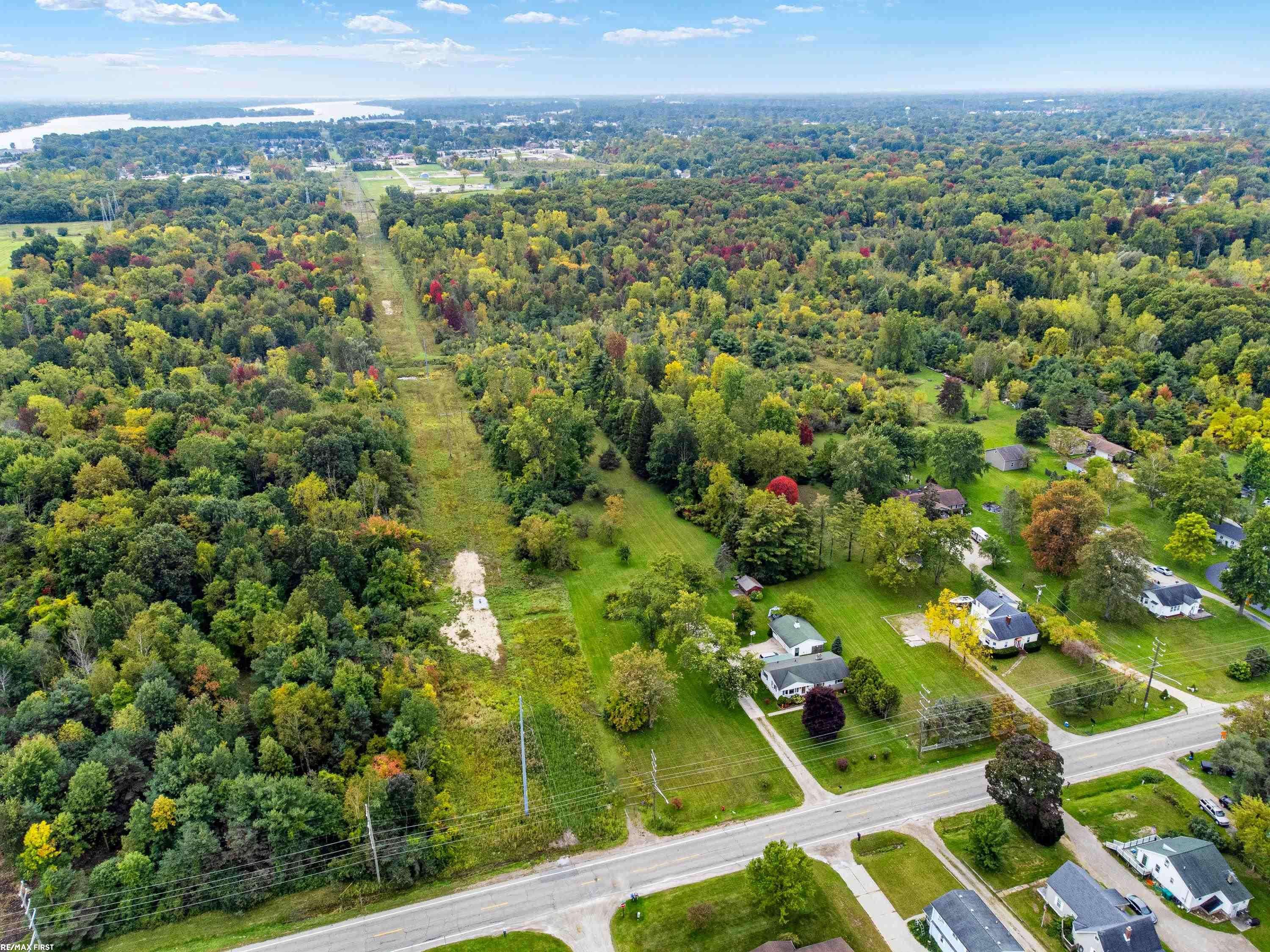 3605 Ravenswood RD, Marysville, MI 48040