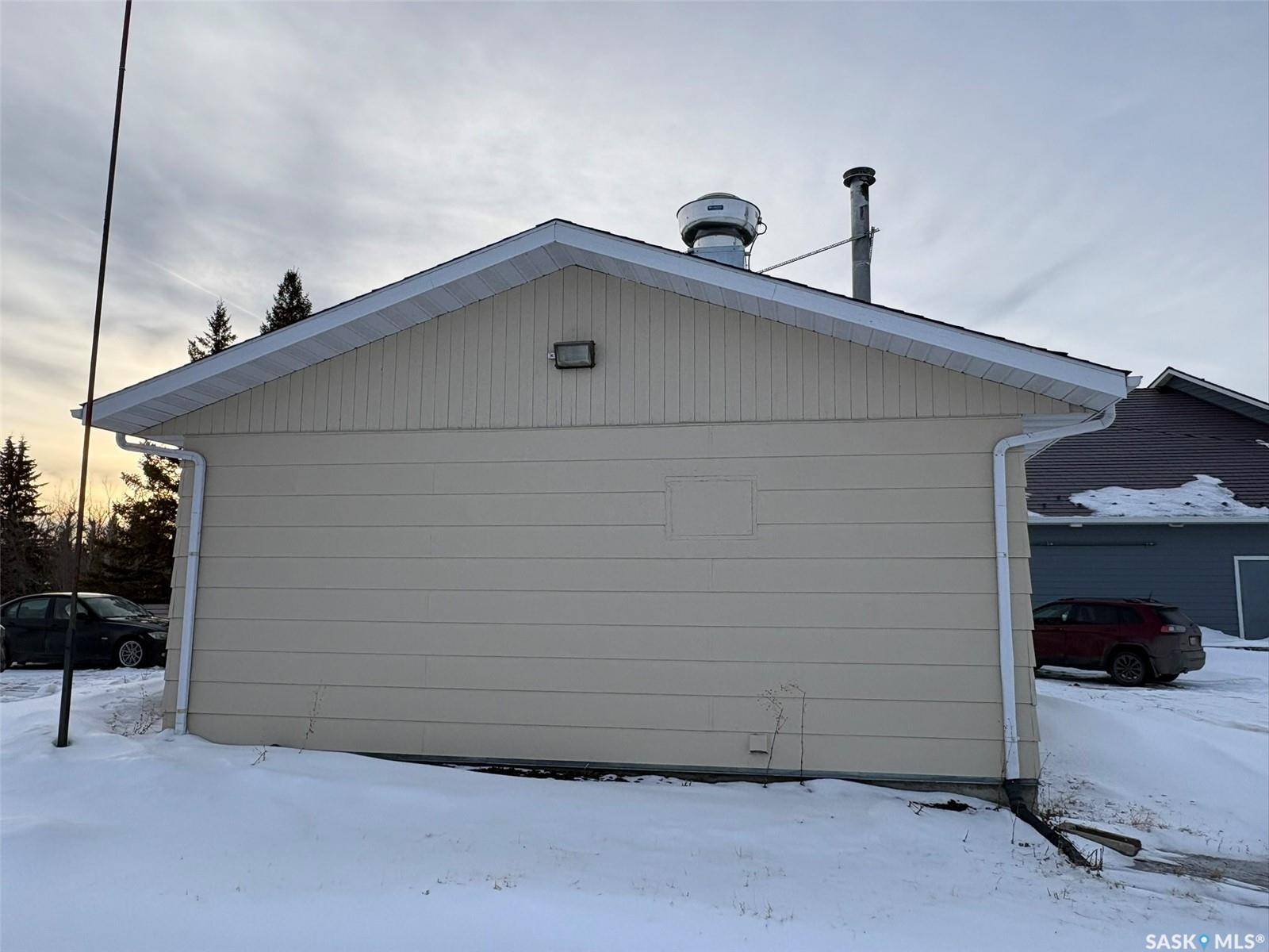 9 Gregory AVENUE E, White City, SK S4L 5B1