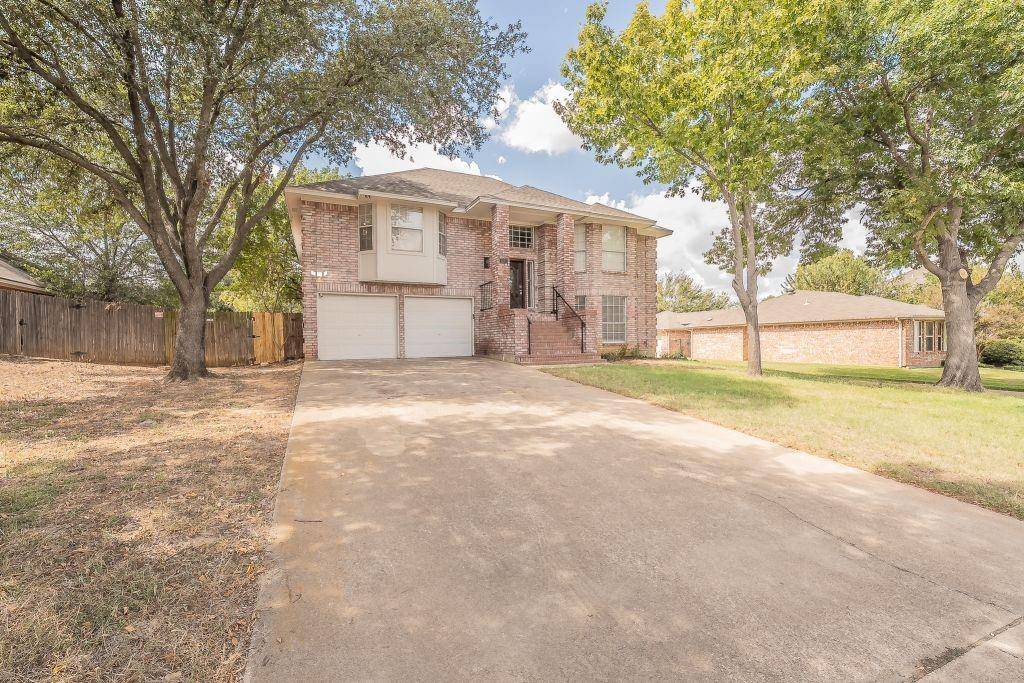 607 Reeves Lane, Kennedale, TX 76060
