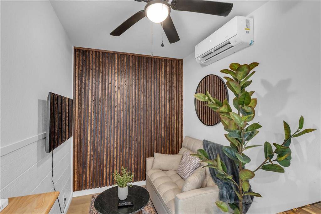 1501 Clay Street, Brenham, TX 77833