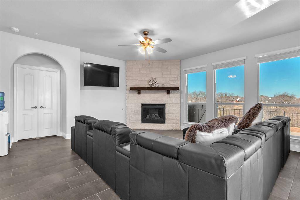 1411 Fishergate Drive, Forney, TX 75126