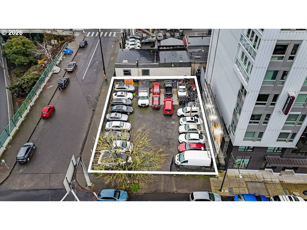 240 NE M L KING BLVD, Portland, OR 97232