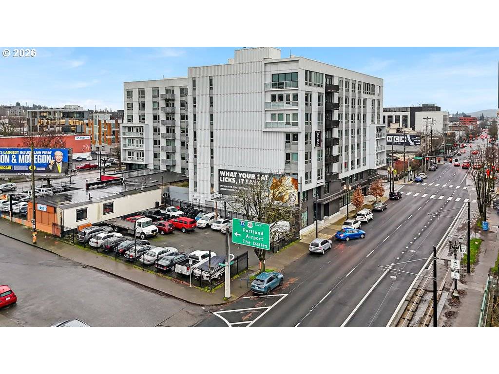 240 NE M L KING BLVD, Portland, OR 97232