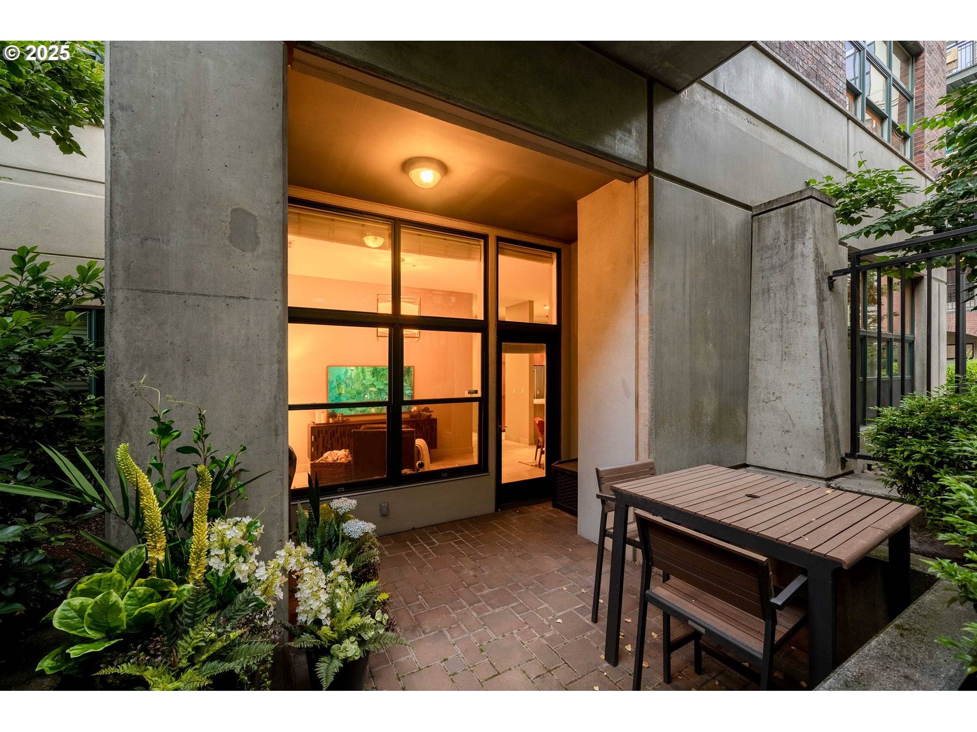 820 NW 12TH AVE #110, Portland, OR 97209