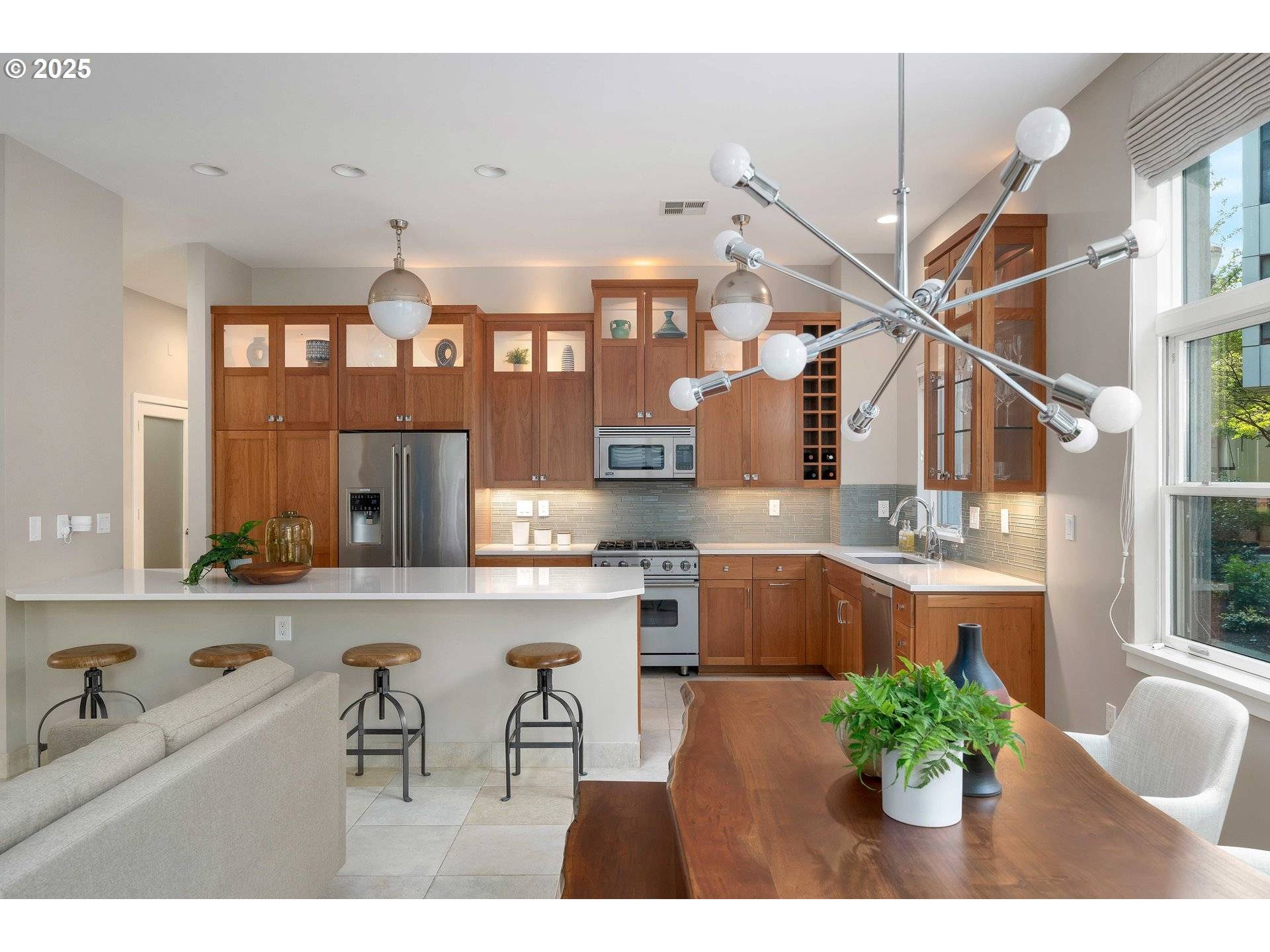 820 NW 12TH AVE #110, Portland, OR 97209