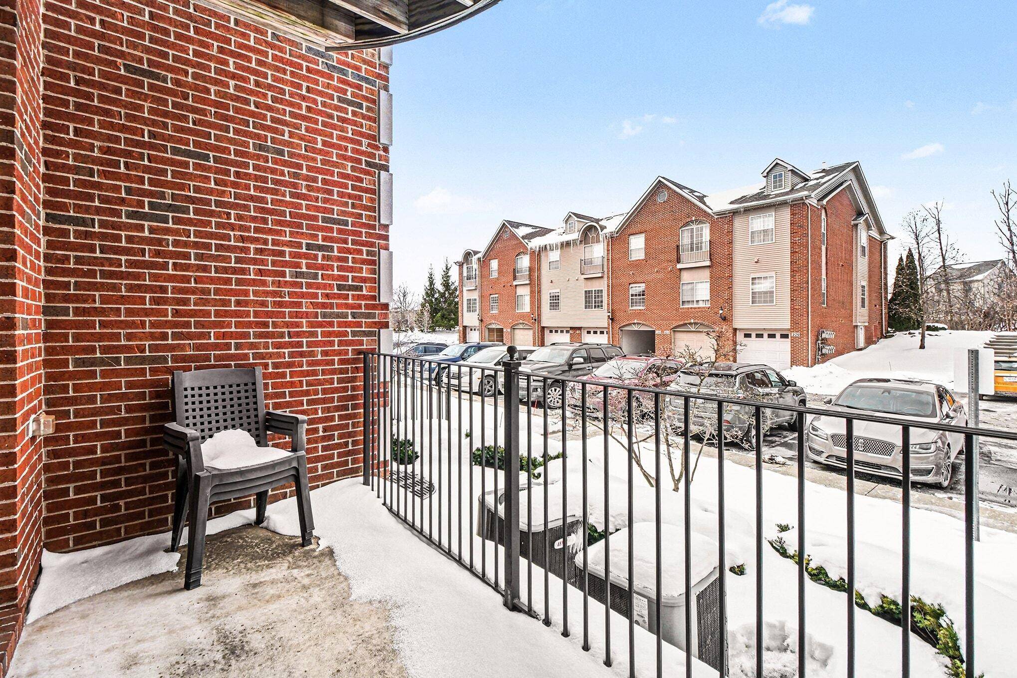 228 W Oakbrook DR, Ann Arbor, MI 48103