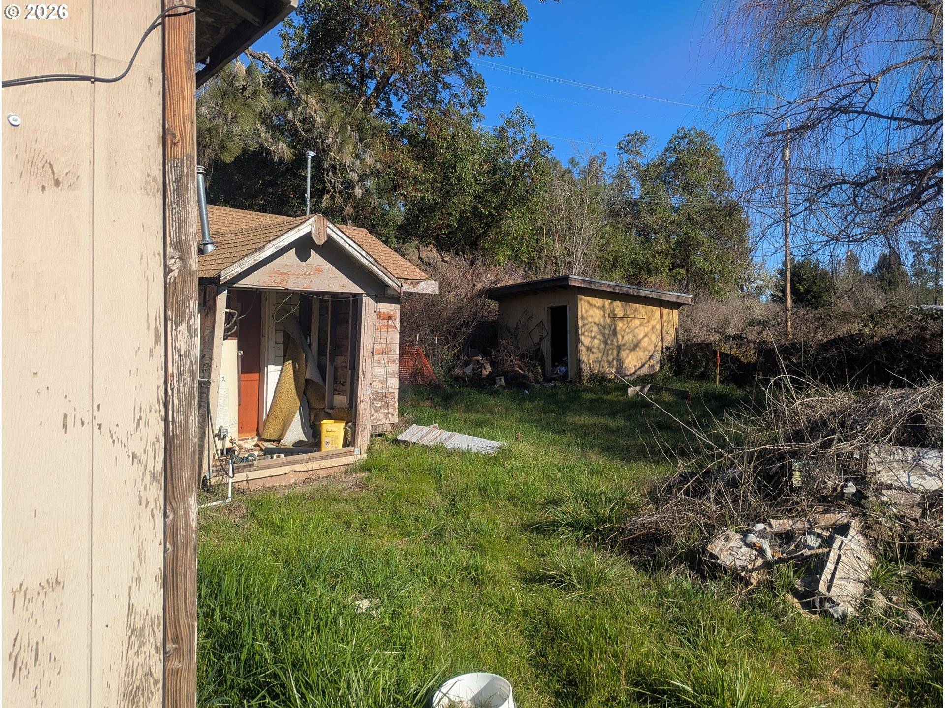 301 B AVE, Canyonville, OR 97417