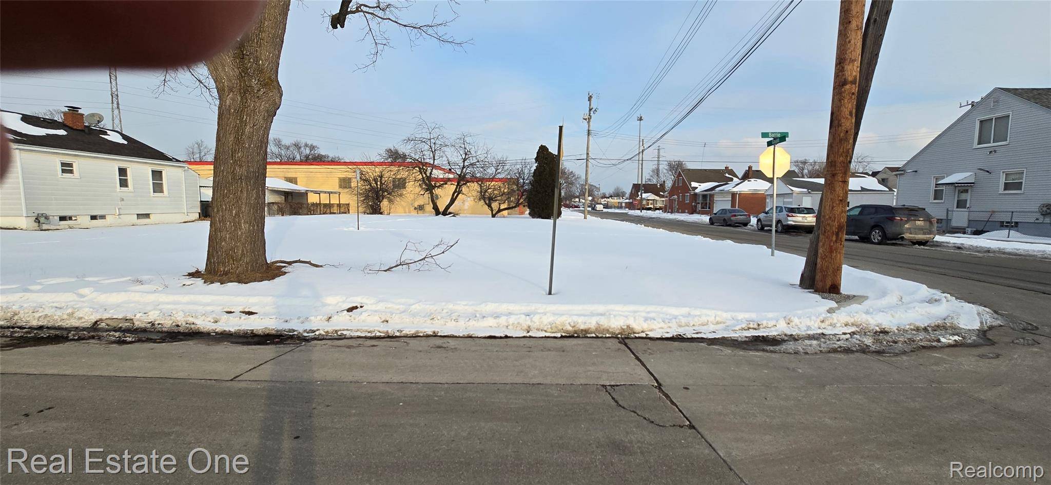 7410 Barrie ST, Dearborn, MI 48126