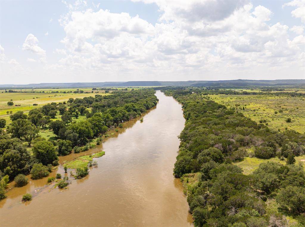 2217 River Shoals Road, Mineral Wells, TX 76067