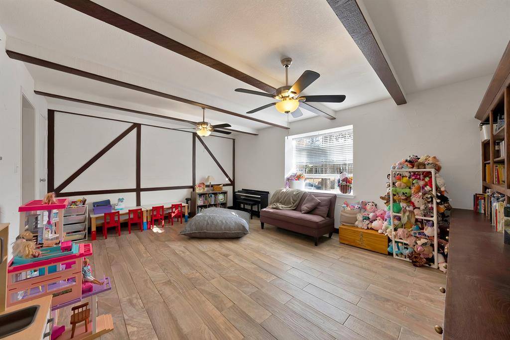 1818 Burr Oak Street, Arlington, TX 76012