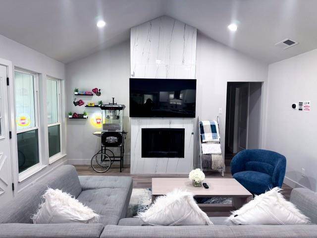 1706 Southampton Drive, Carrollton, TX 75007