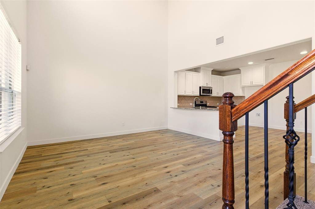 736 S Greenville Avenue, Richardson, TX 75081