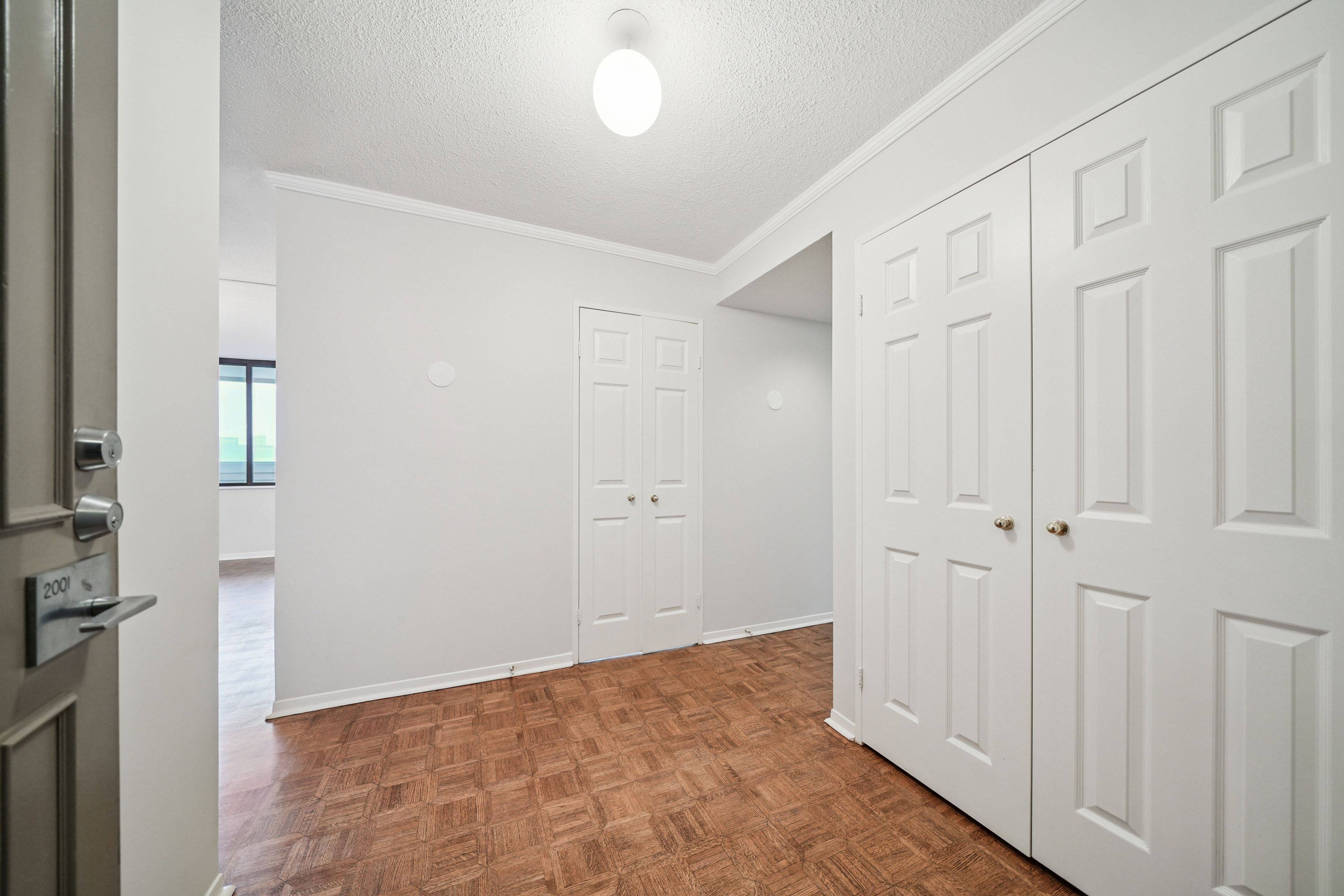 75 Wynford Heights CRES #2001, Toronto C13, ON M3C 3H9