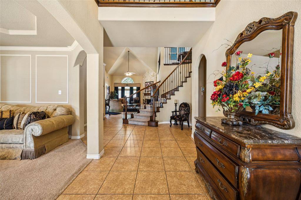 606 Montclaire Drive, Mansfield, TX 76063