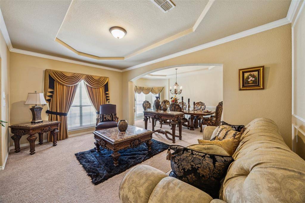 606 Montclaire Drive, Mansfield, TX 76063
