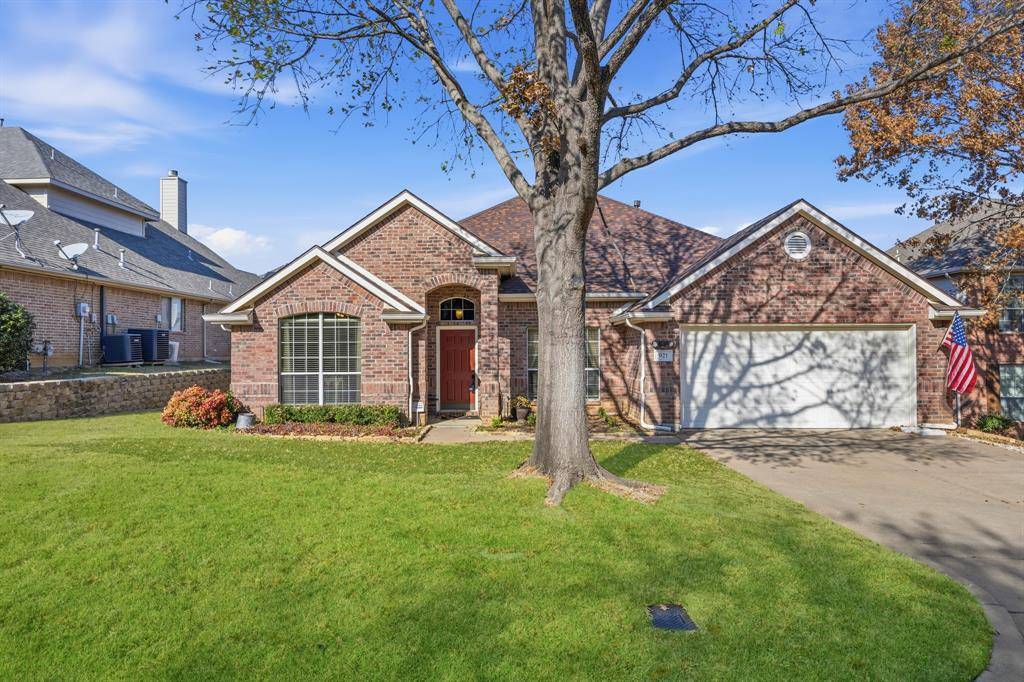 921 Ascension Drive, Hurst, TX 76053