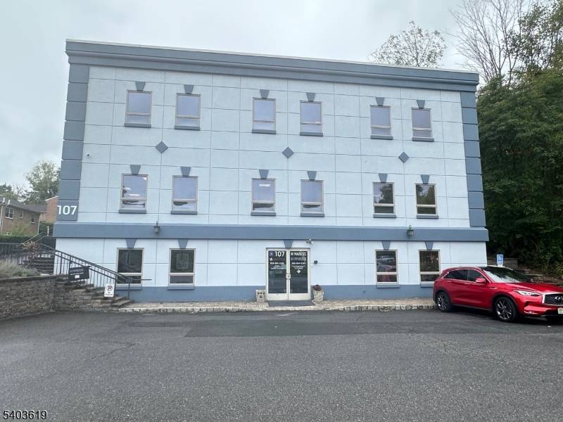 107 W Main St, Clinton Town, NJ 08809