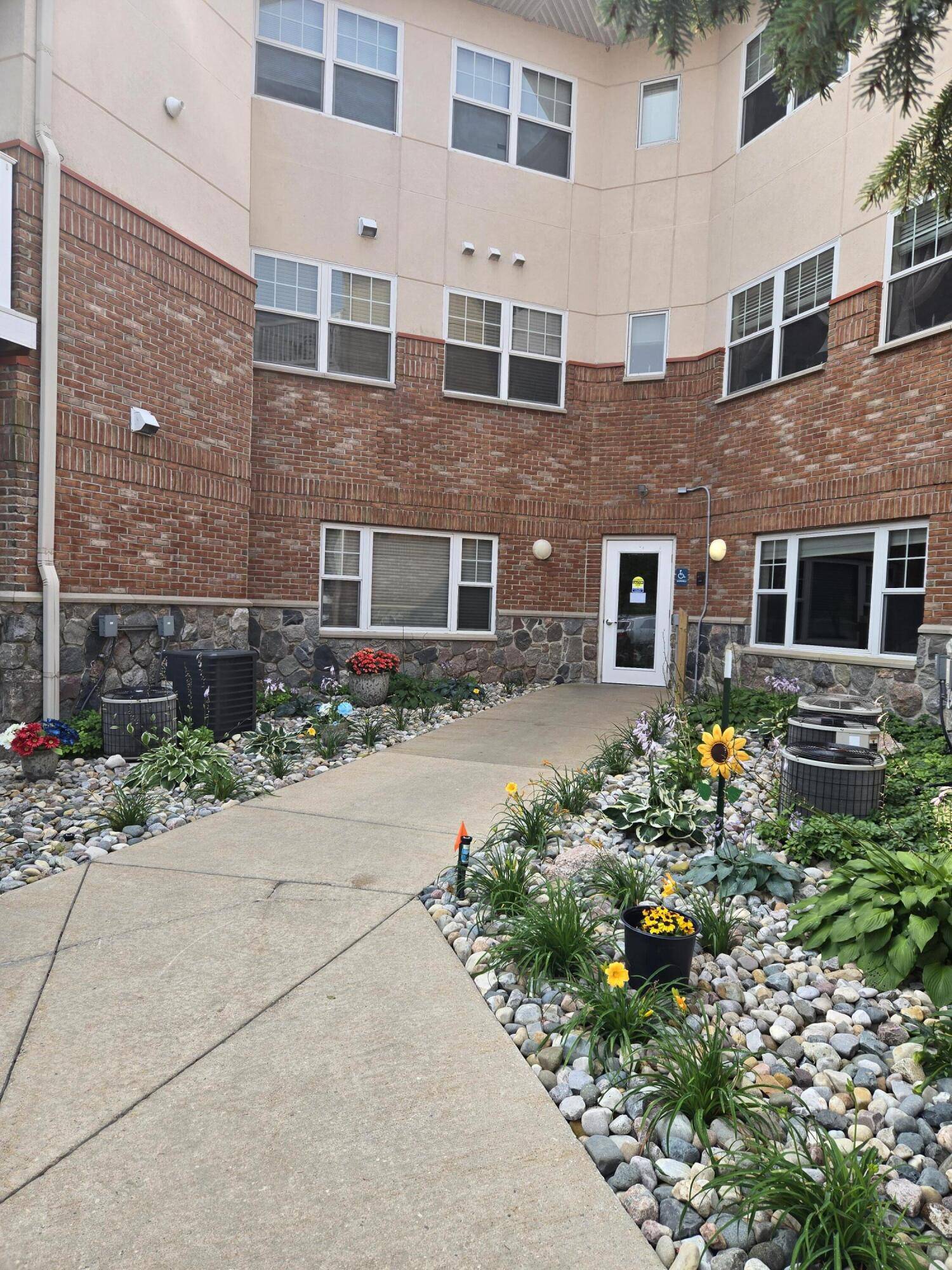 301 N Lake ST #104, Cadillac City, MI 49601