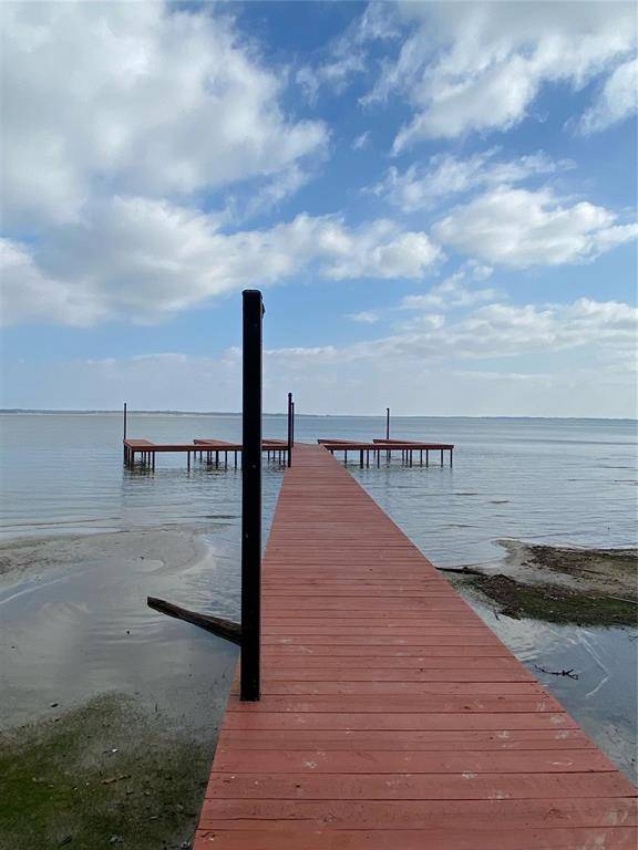 9049 W Shoreline Drive, Kemp, TX 75143
