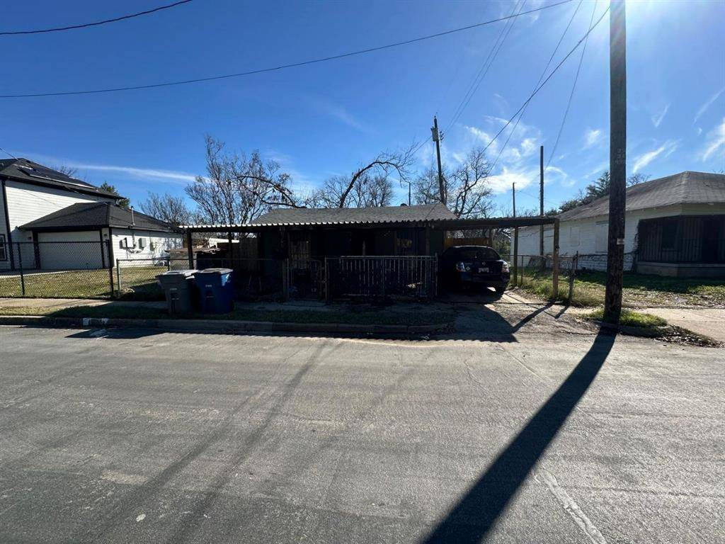 1638 Stoneman Street, Dallas, TX 75215