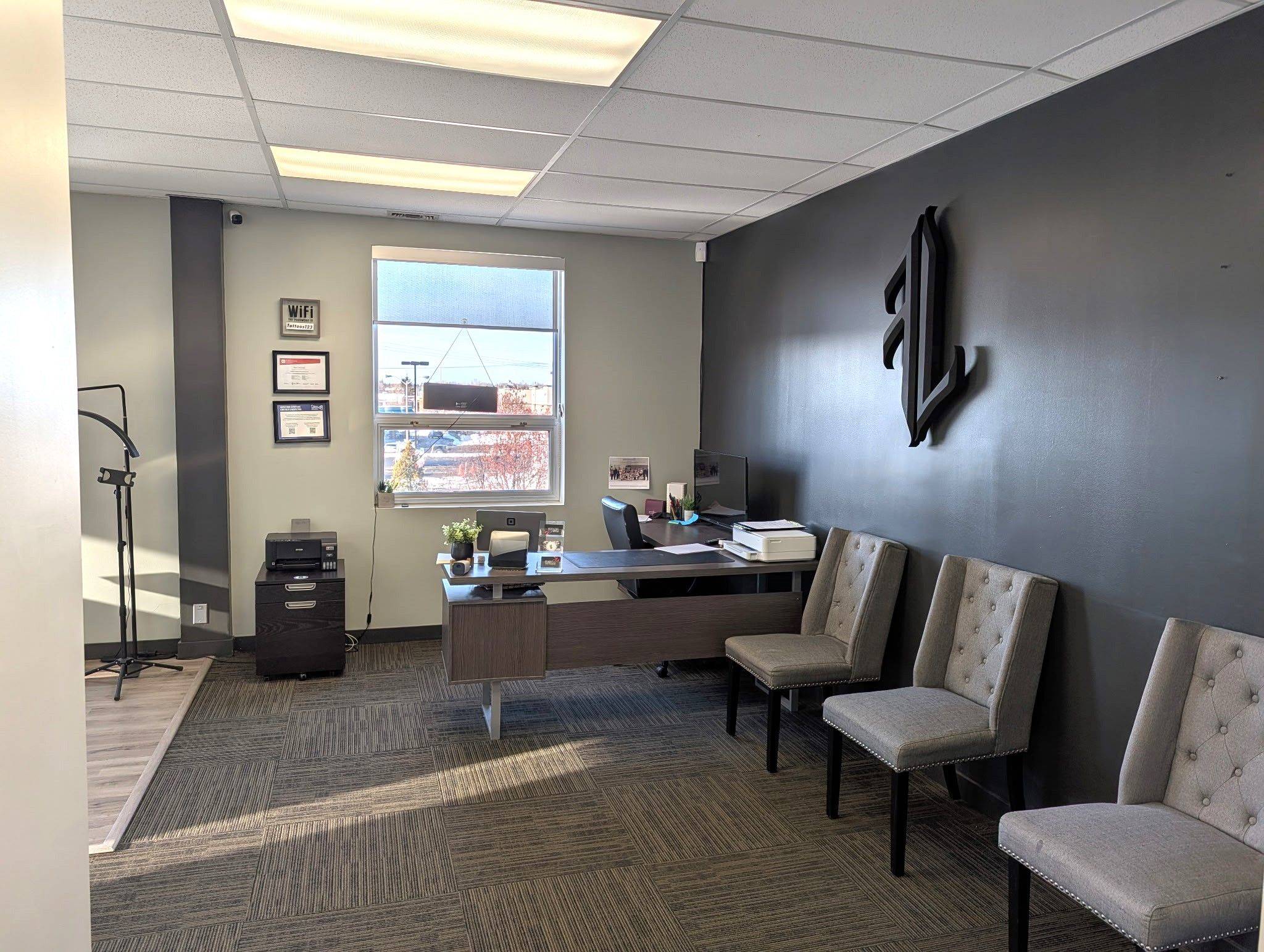 2120 Robertson RD #201, Bells Corners And South To Fallowfield, ON K2H 5Z1