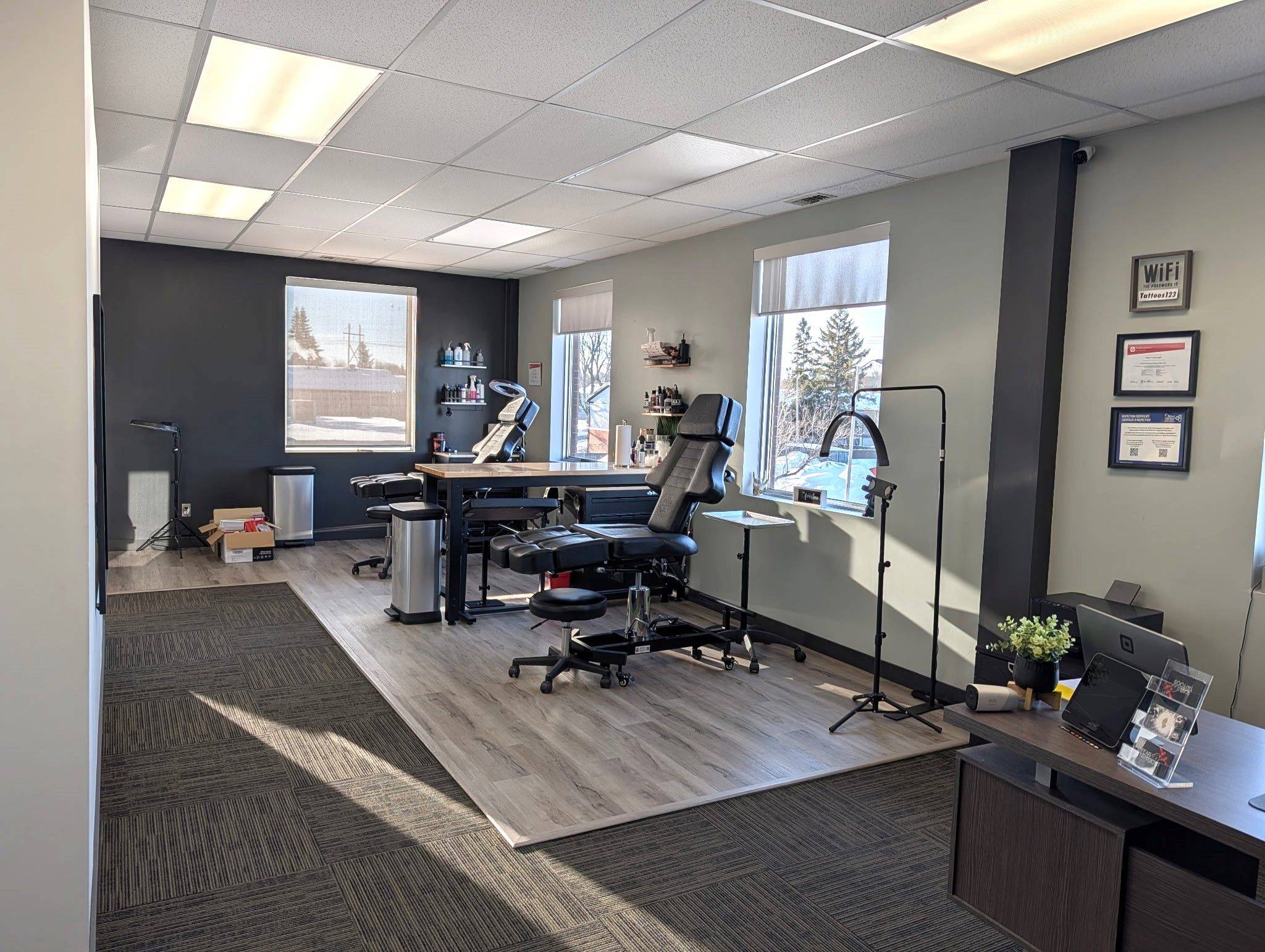 2120 Robertson RD #201, Bells Corners And South To Fallowfield, ON K2H 5Z1