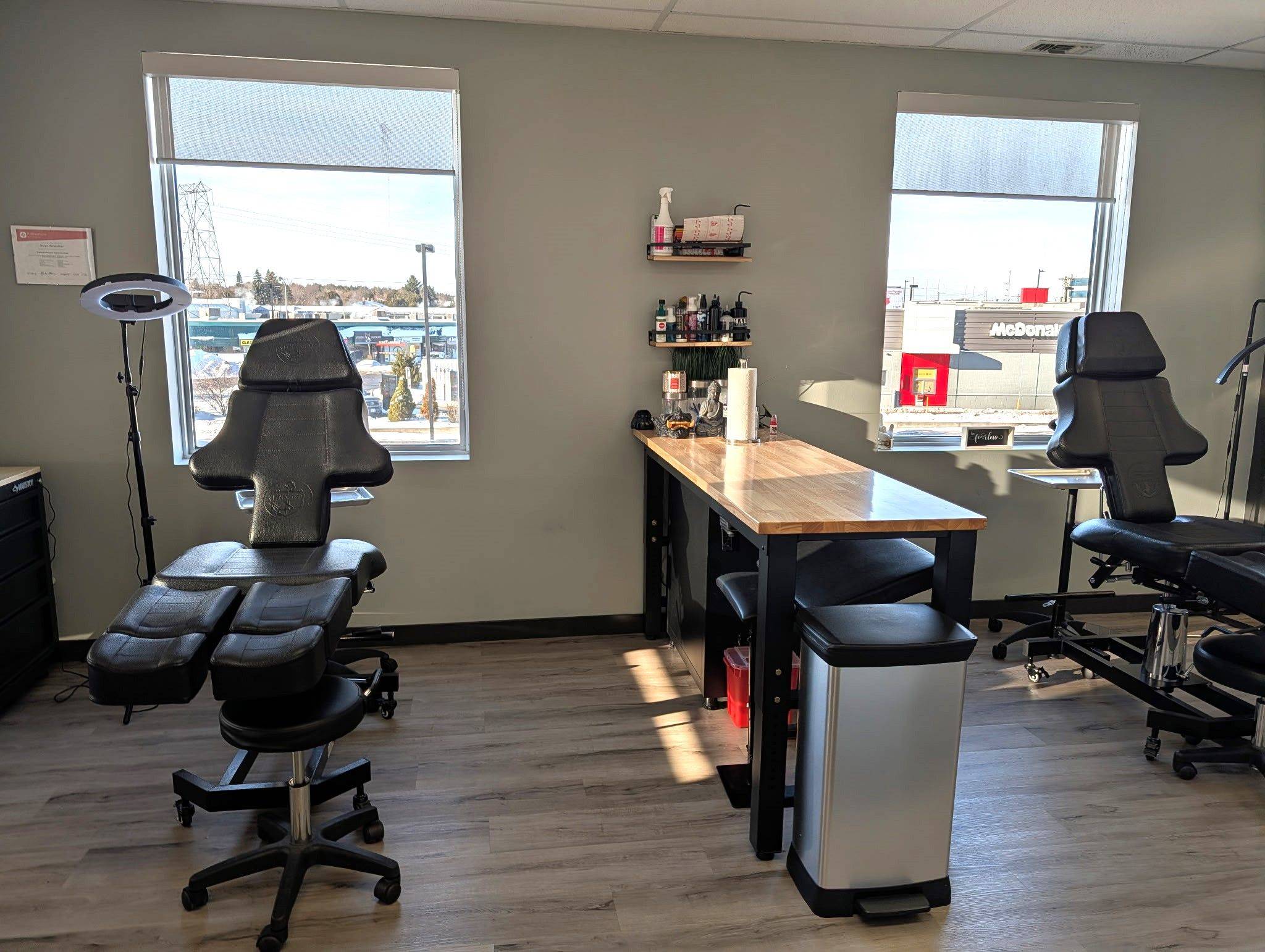 2120 Robertson RD #201, Bells Corners And South To Fallowfield, ON K2H 5Z1