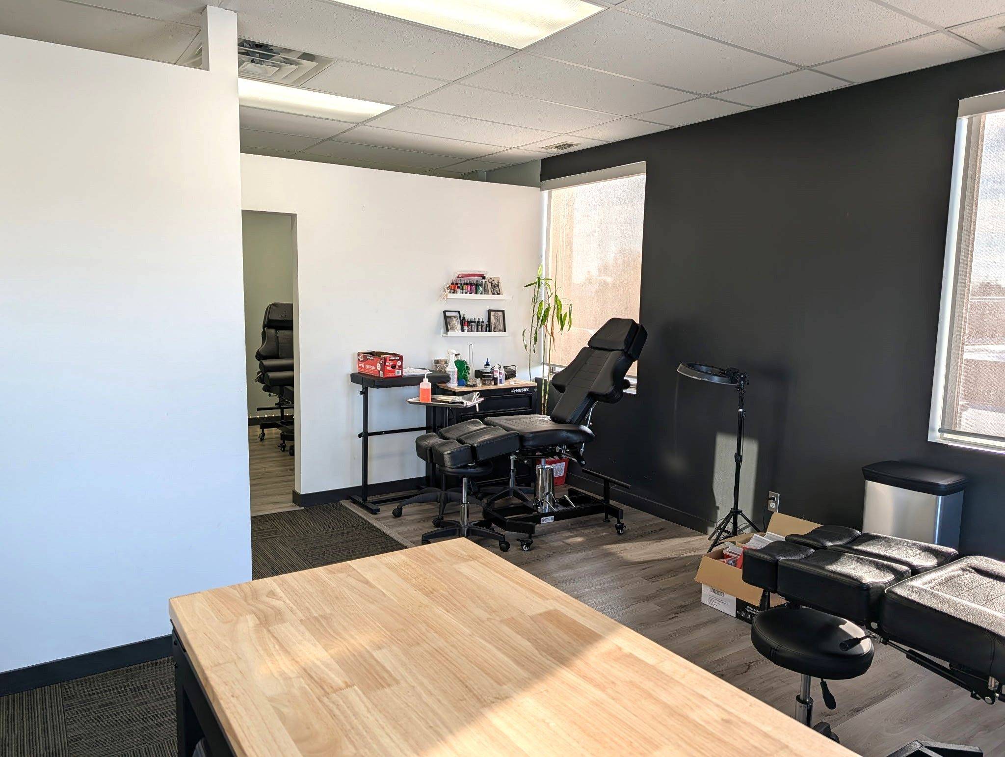 2120 Robertson RD #201, Bells Corners And South To Fallowfield, ON K2H 5Z1