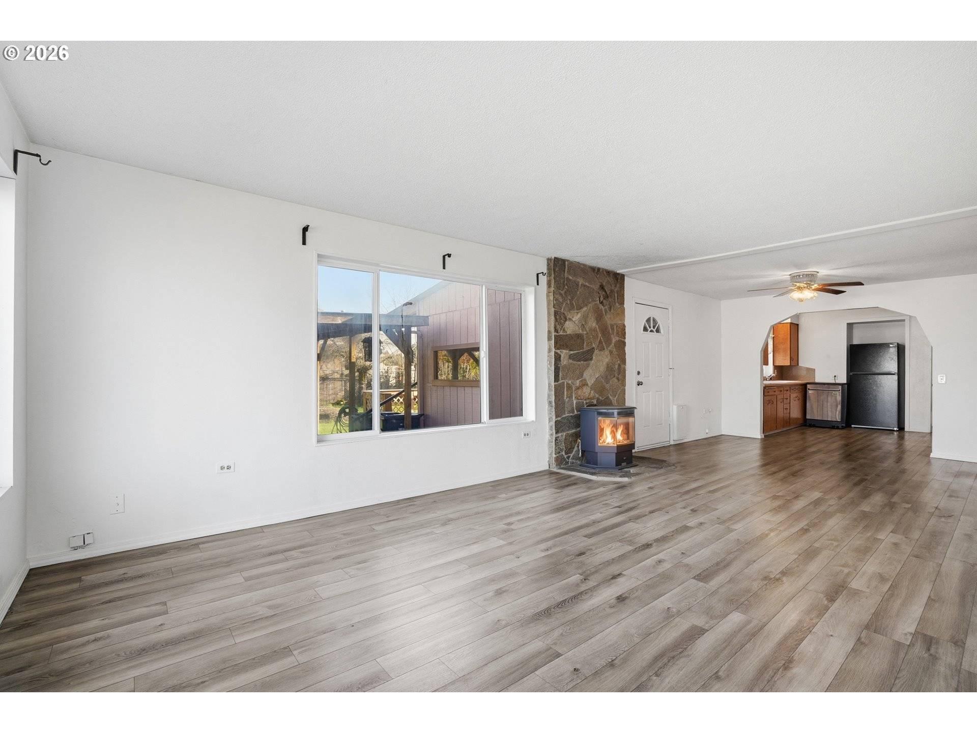 108 W 1ST ST, Canby, OR 97013