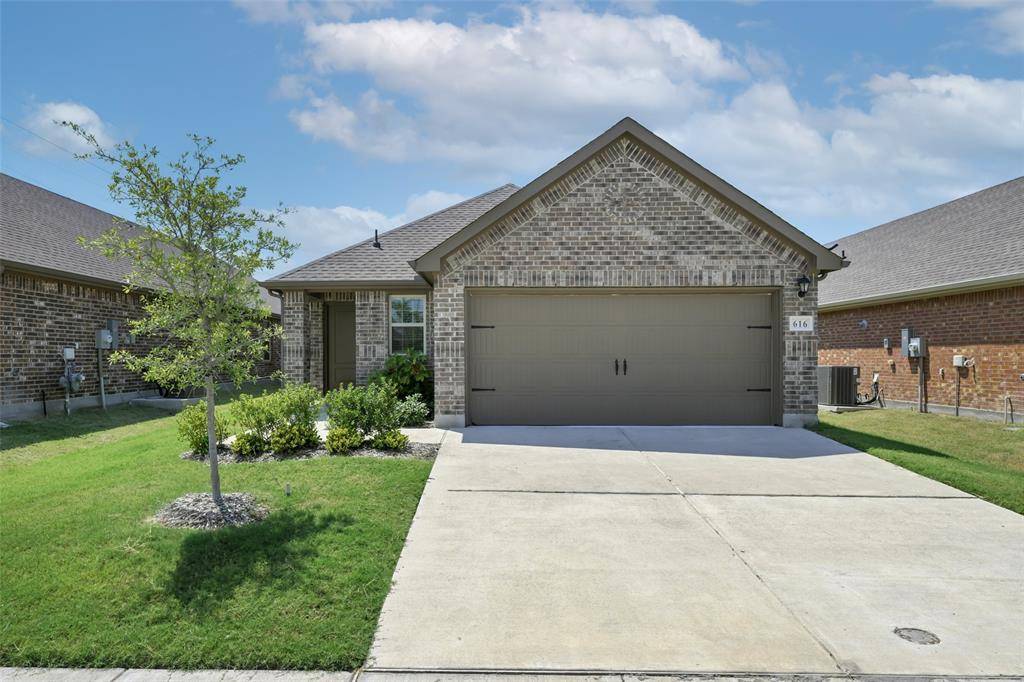 616 New Dawn Drive, Lavon, TX 75166