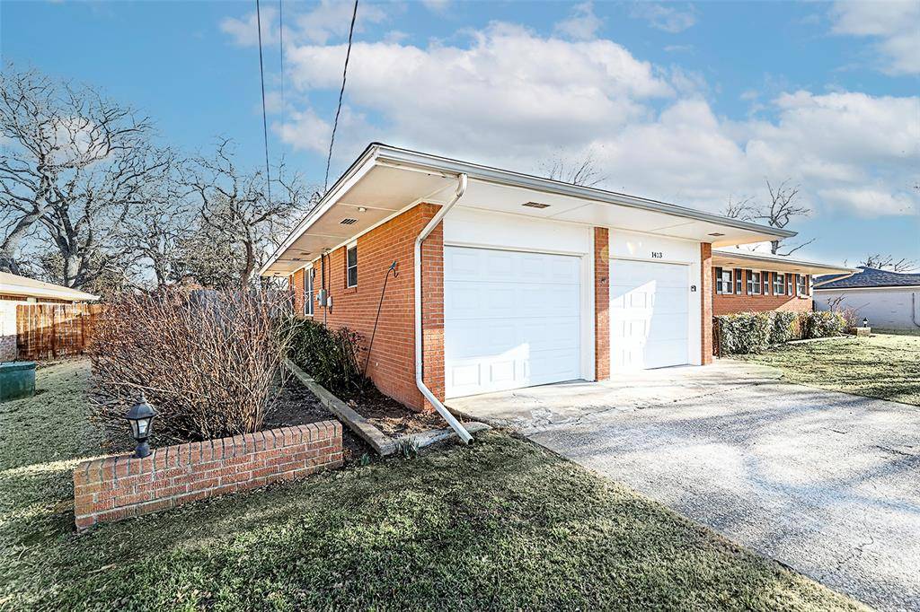 1403 Hulme Street, Bowie, TX 76230